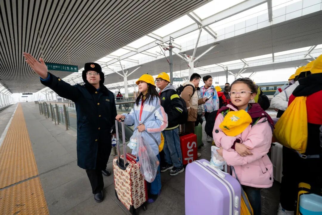 4小时3分钟，呼和浩特⇌银川！刚刚，包银高铁开通运营！