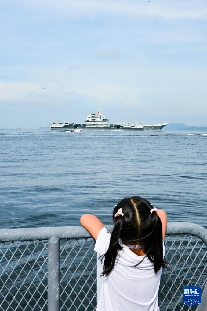 这些照片，每一张都写满了家国情怀