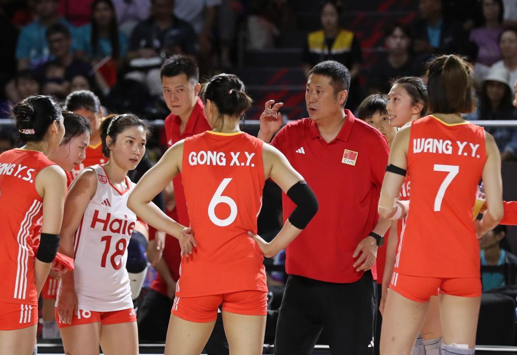 排球中心：中国女排主教练赵勇等已赴意大利学习交流