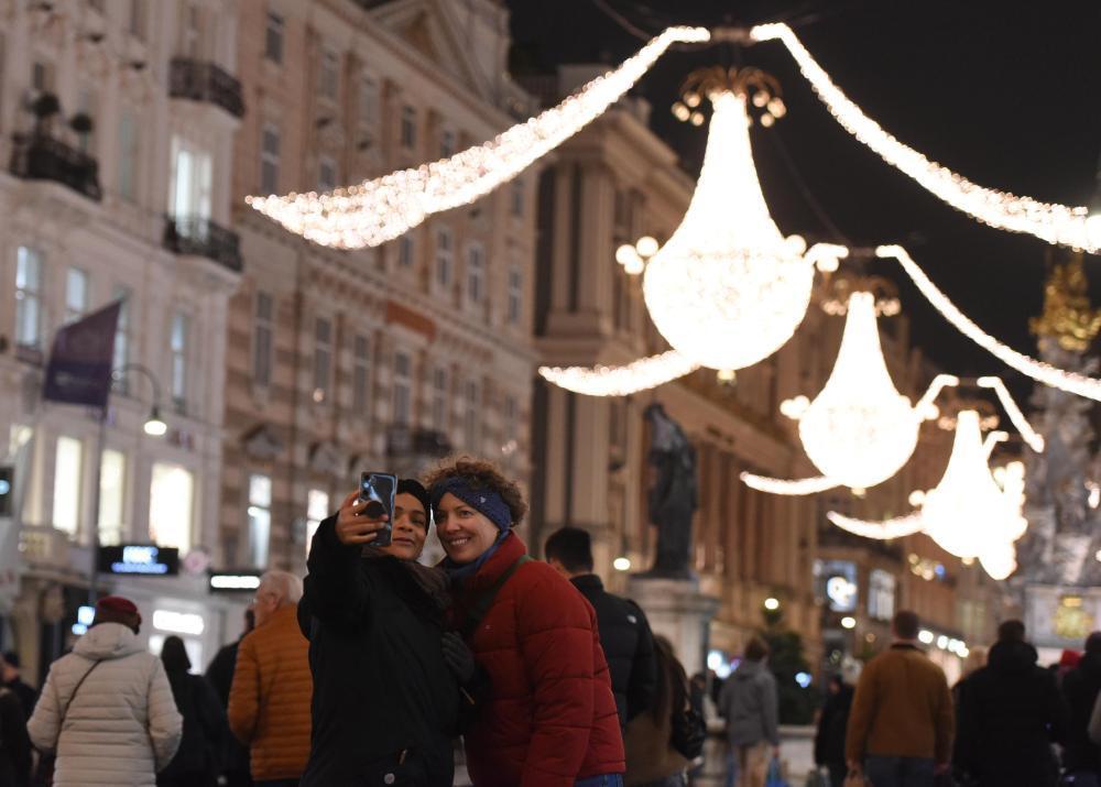 维也纳：节日氛围浓