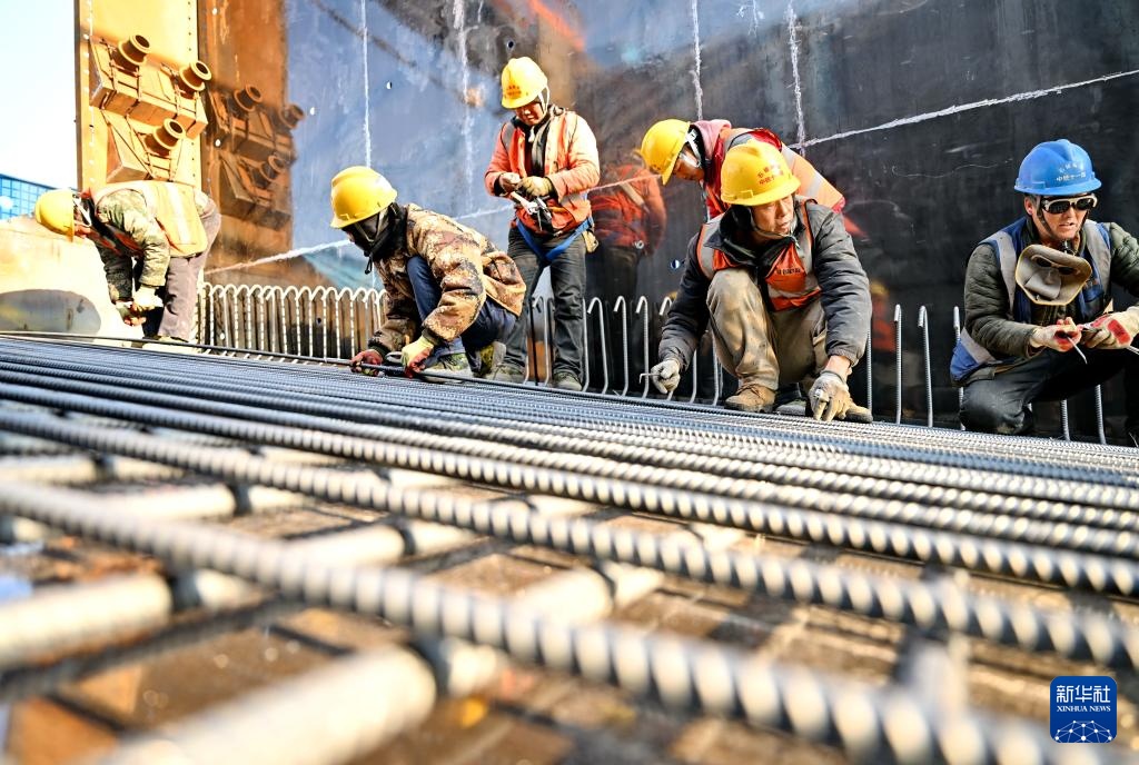 石雄铁路建设有序推进