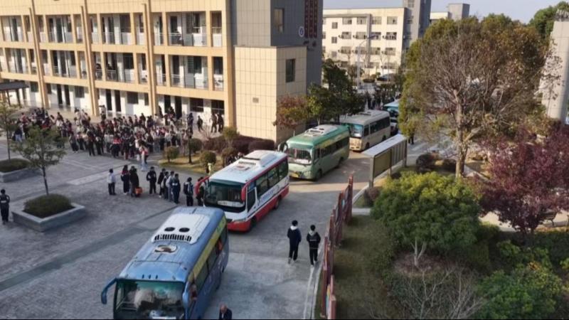 江西湖口:农村娃有免费“专车”上学 江西湖口:农村娃有免费“专车”上学