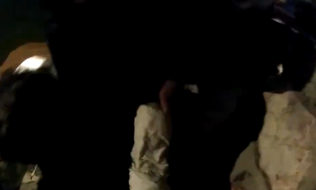 南京52岁民警张海涵，好样的！