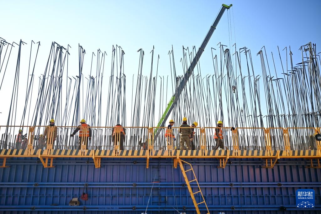 石雄铁路建设有序推进