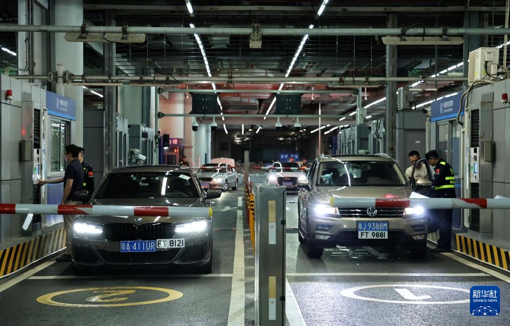 “粤车南下”入境香港市区正式实施 粤港“双向奔赴”加速大湾区融合