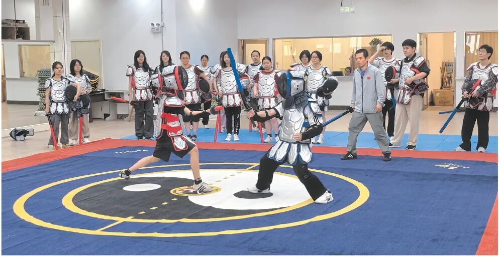 爬树、飞盘、匹克球、咏春拳等课程成大学“网红课”，小众体育课何以圈粉年轻人