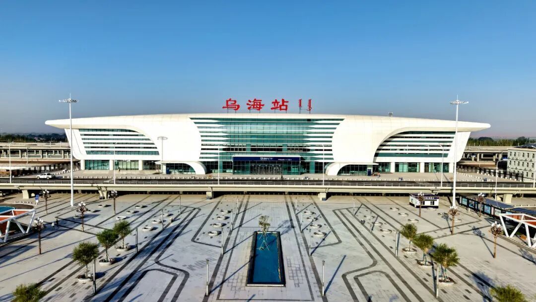 4小时3分钟，呼和浩特⇌银川！刚刚，包银高铁开通运营！