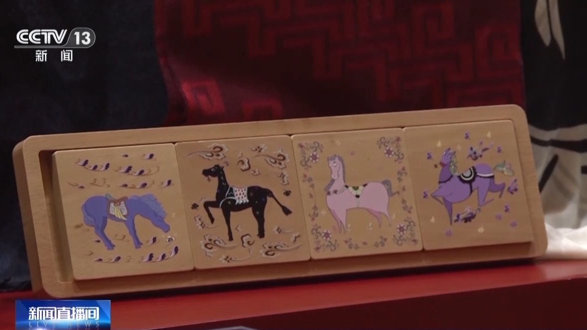 总台马年春晚文创亮相！春盘、春碗绘就团圆意象