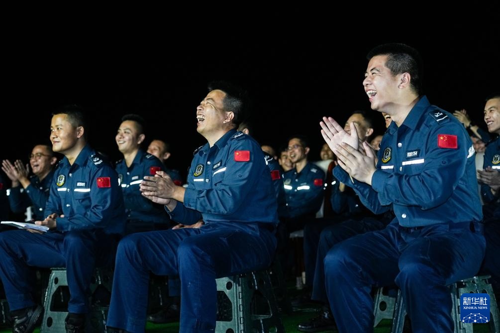 这些照片，每一张都写满了家国情怀