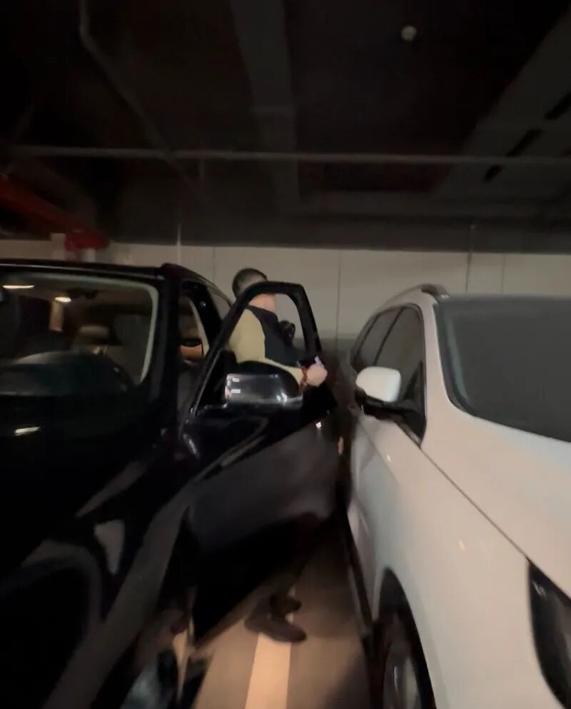 “根本打不开门!”北京一业主买了小区地下车位,上下车却遇难题… “根本打不开门!”北京一业主买了小区地下车位,上下车却遇难题…