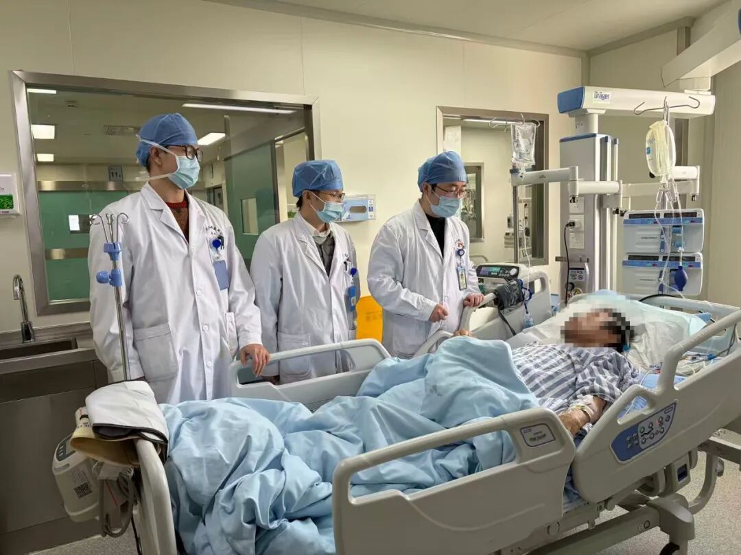 孙子在肚子上蹦了几下，爷爷动脉破裂休克！倒吸了一口凉气