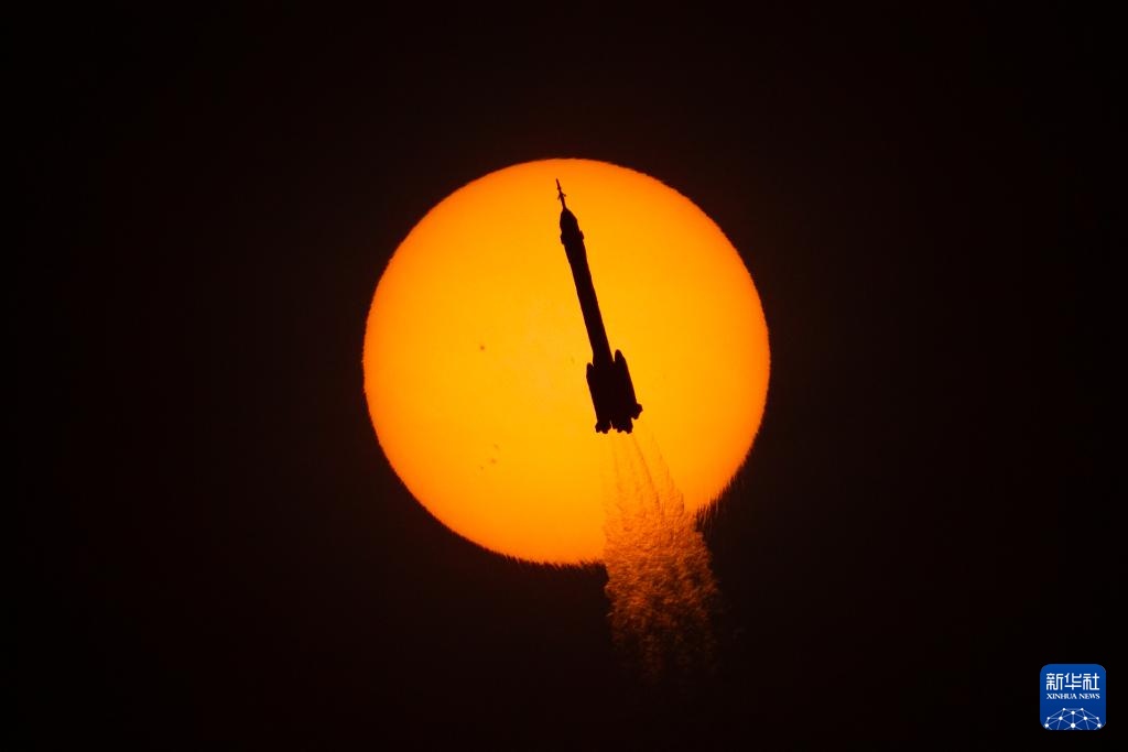 这些照片，每一张都写满了家国情怀