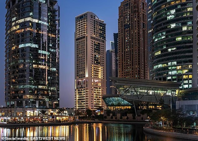 从俄罗斯跟到迪拜，41岁前夫乔装闯入酒店，杀害25岁空姐