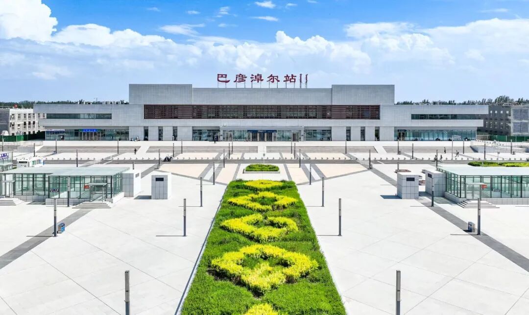 4小时3分钟，呼和浩特⇌银川！刚刚，包银高铁开通运营！