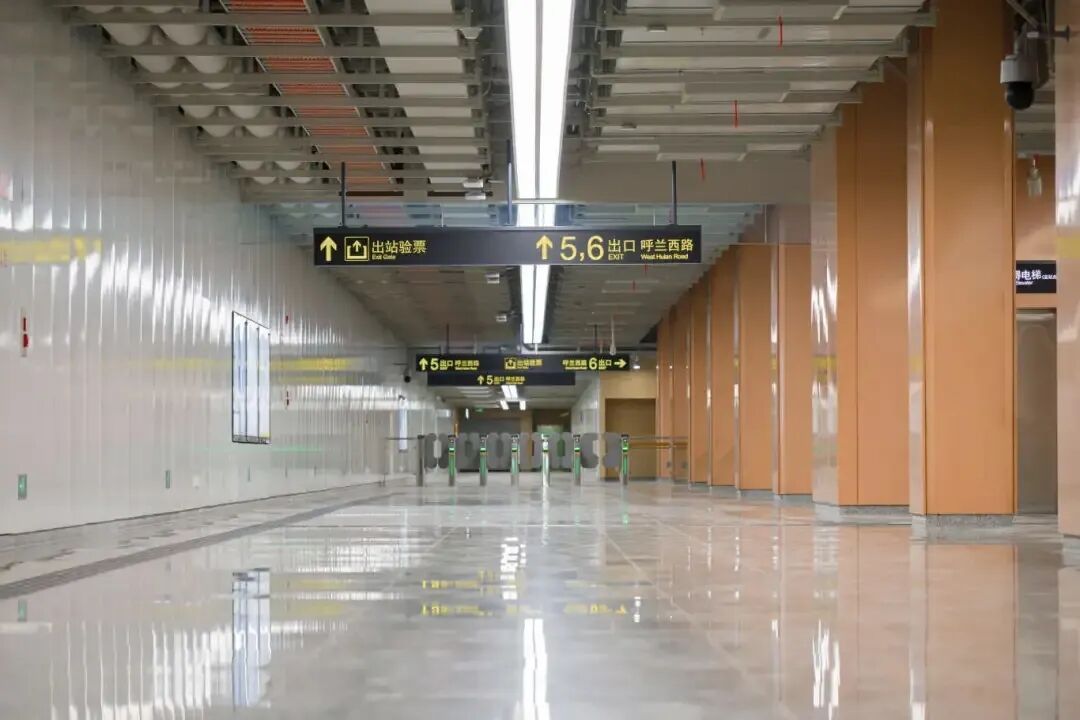 通勤从80分钟缩到15分钟！上海这条地铁即将运营，高颜值配色太惊艳