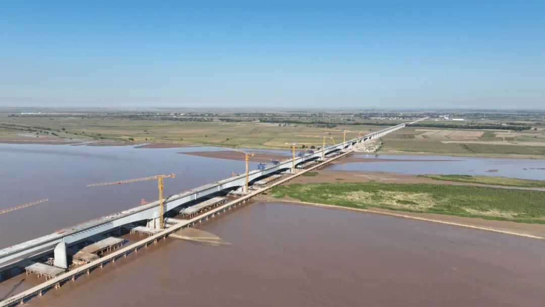 4小时3分钟，呼和浩特⇌银川！刚刚，包银高铁开通运营！