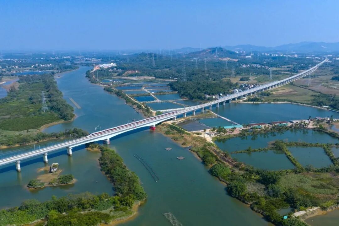 广东两条高铁同日开通！广州至湛江最快1.5小时可达