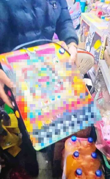 超市藏赌机、台球厅设暗房?津南警方重拳出击,冒头就“打”! 超市藏赌机、台球厅设暗房?津南警方重拳出击,冒头就“打”!