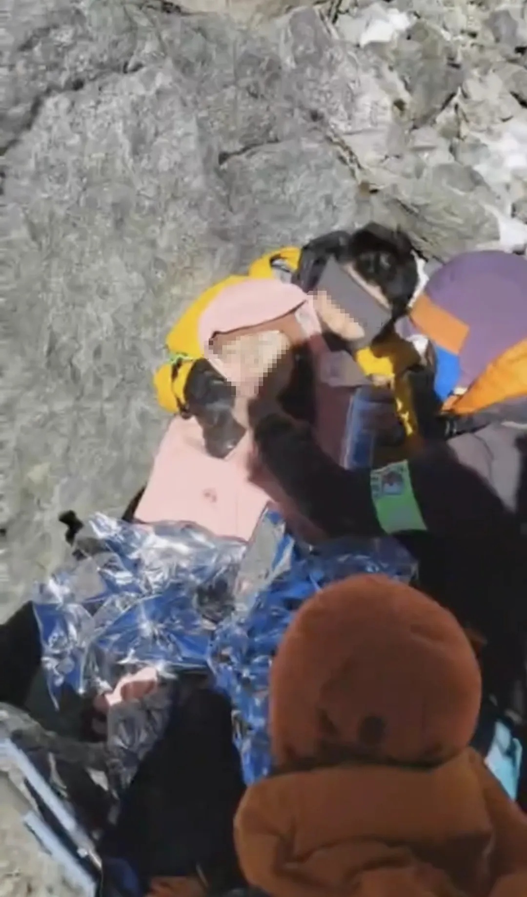 23岁硕士徒步甘孜田海子意外身亡，四川康定回应