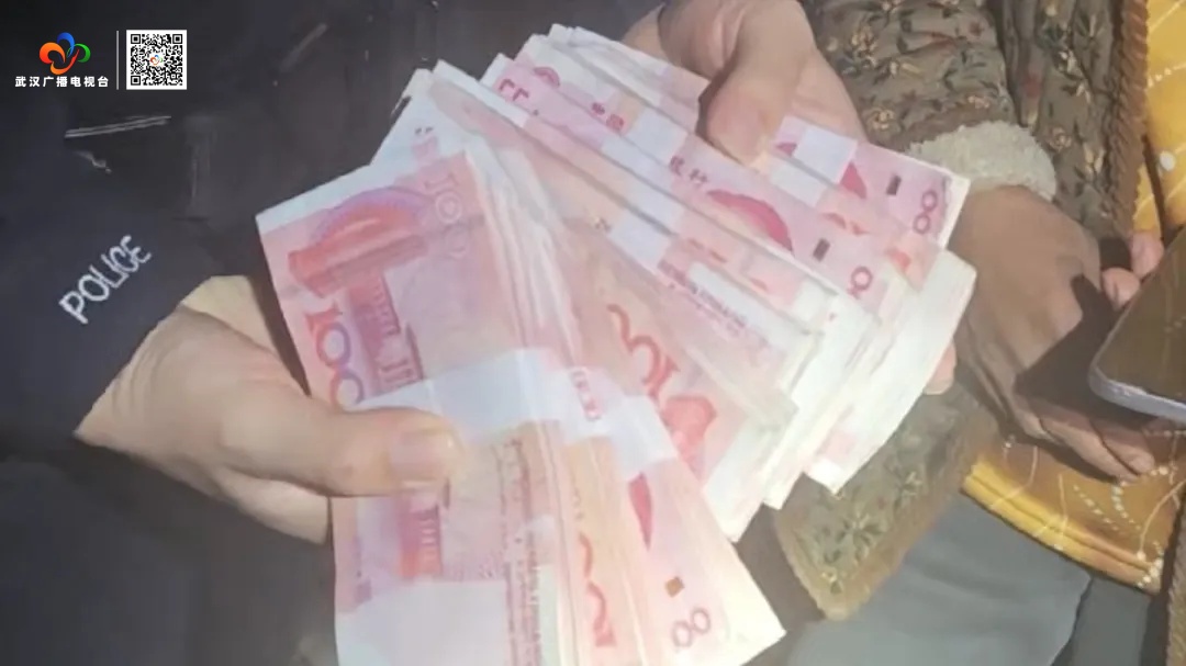 婆婆取了十万元现金，儿媳当垃圾丢弃后……