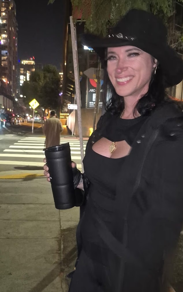 美国名媛雇凶杀夫未遂，获刑近四年出狱后在酒吧外自杀身亡