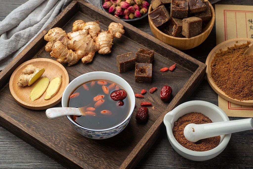 手脚冰凉、容易感冒？冬天应该“喝”这些→