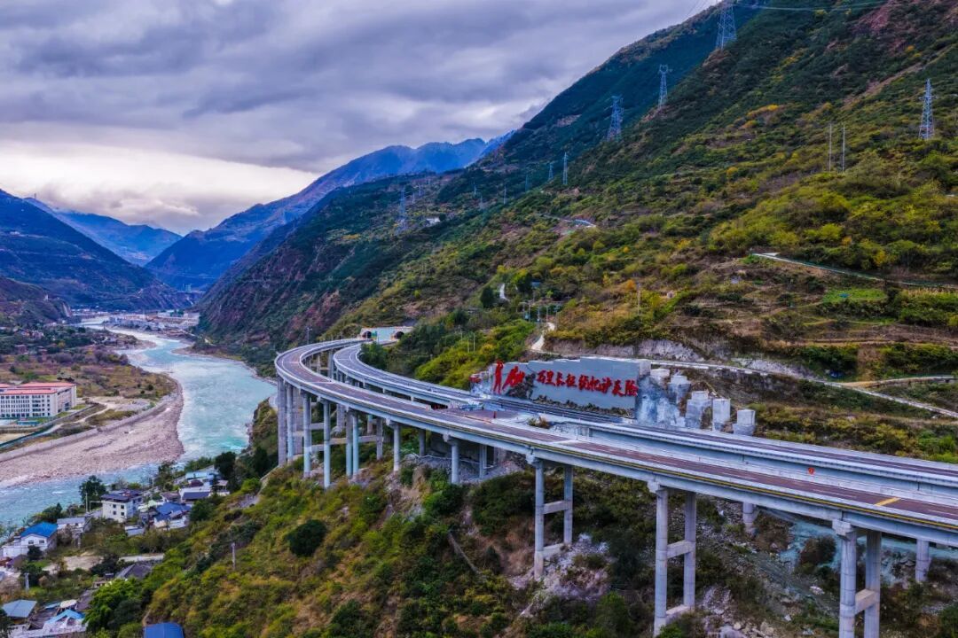 突破11000公里！四川13条高速公路将建成通车