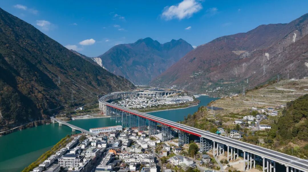 突破11000公里！四川13条高速公路将建成通车