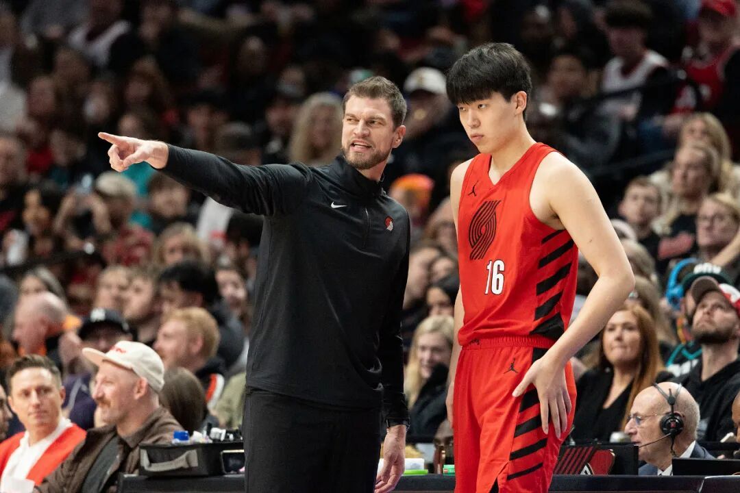 杨瀚森重回NBA赛场得到4分2篮板2助攻