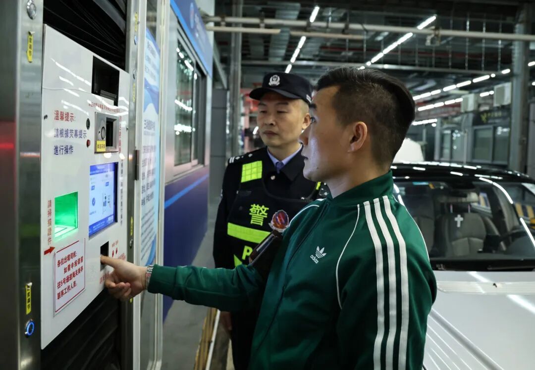 港珠澳大桥开启“粤车南下”历史时刻