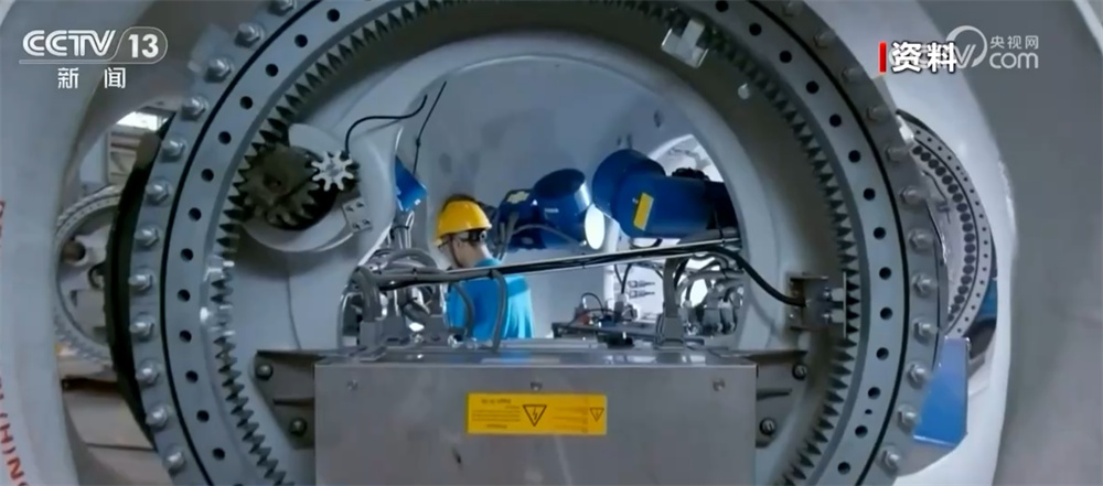 2025年中央企业经营稳中有进｜前11个月实现增加值9.5万亿元 同比增长1.4%