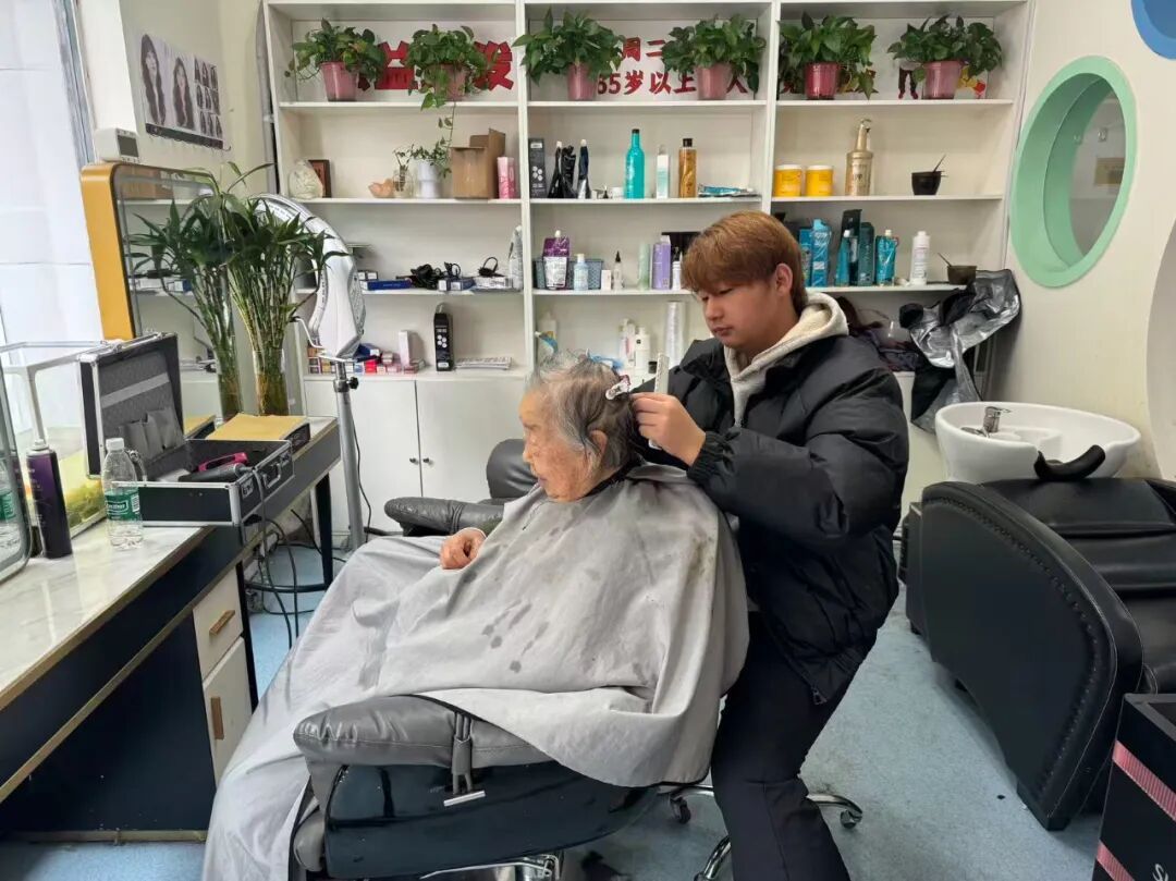 大学生一来，真的帮大忙了！