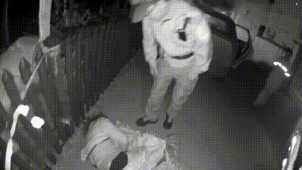 民警救助醉酒女多看一眼抓了个男贼