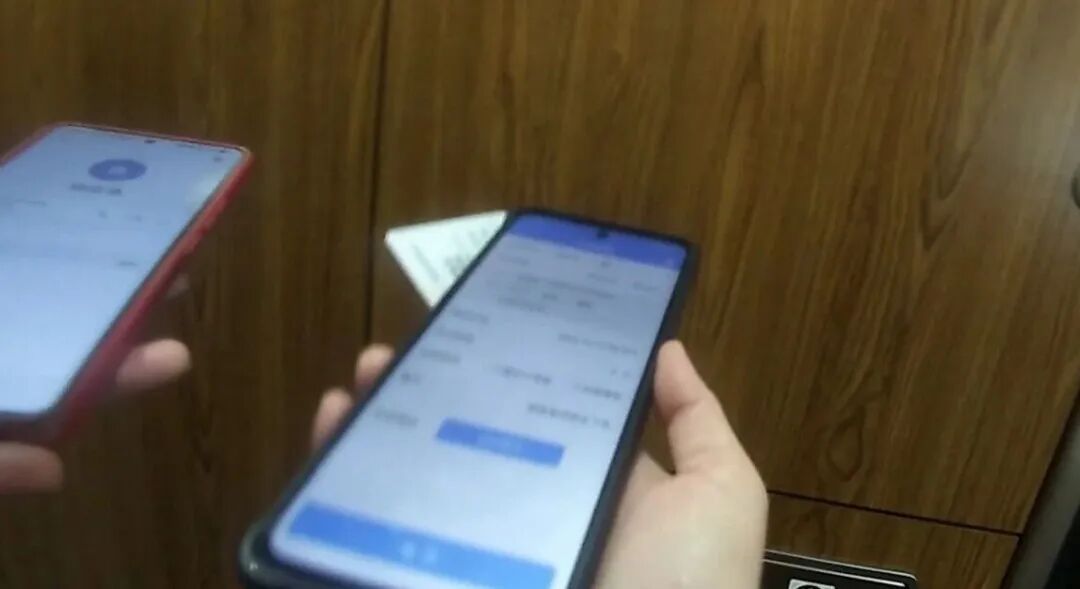 G1596次列车，紧急临停！