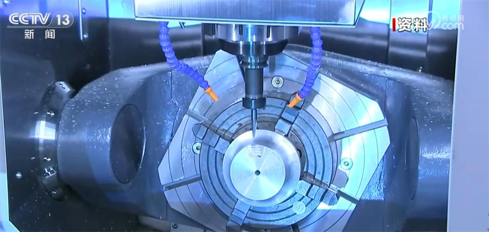 2025年中央企业经营稳中有进｜前11个月实现增加值9.5万亿元 同比增长1.4%