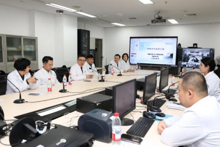 男子腹中竟长出3.7公斤“定时炸弹”！专家手术6小时，“切除是挽救其生命的唯一选择”