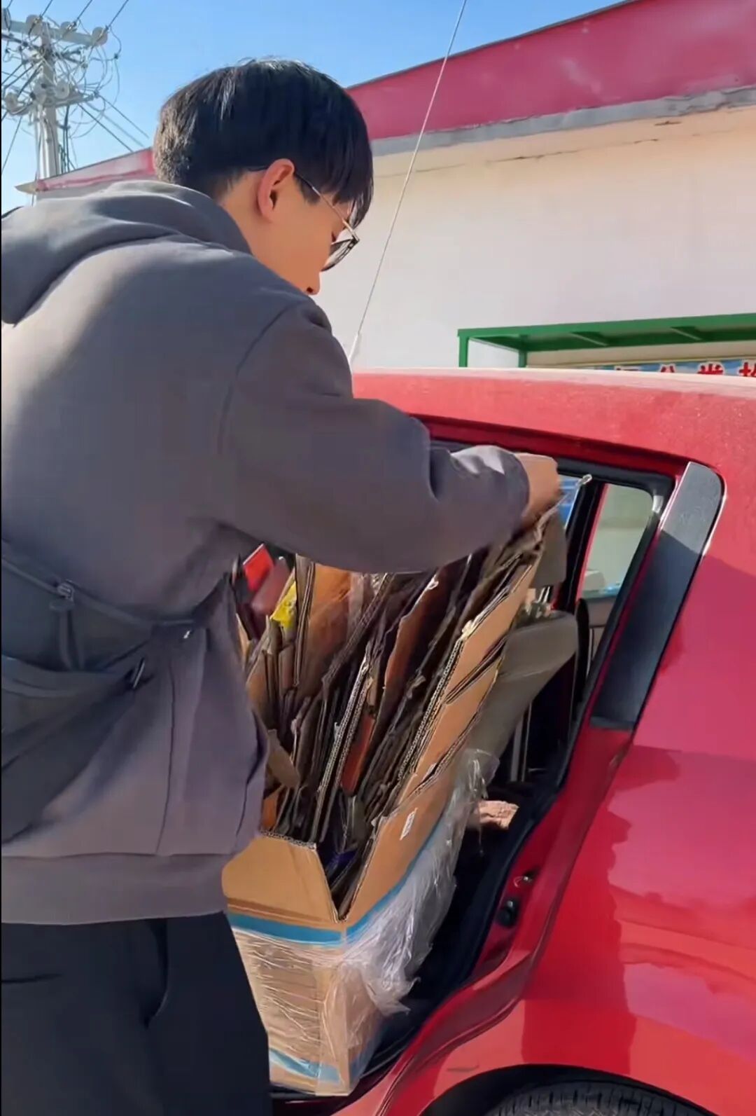 1、2、3…100！呼和浩特00后班主任走红网络！当事人回应