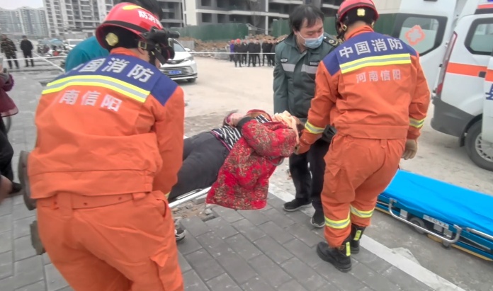 家门口的新路段别乱逛，阿姨亲测：会受伤！