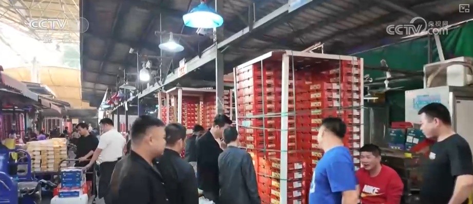 从节日氛围到舌尖美味 假日经济红红火火让消费活力持续迸发