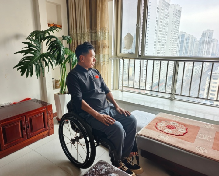 从抗震英雄到残运会铜牌得主：青海特警旦正文秀的“重生”之路