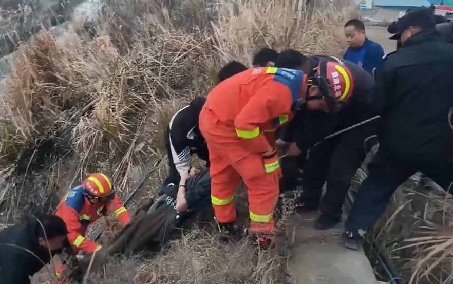 “人在这里！” 四十余小时守望相助的生命回响