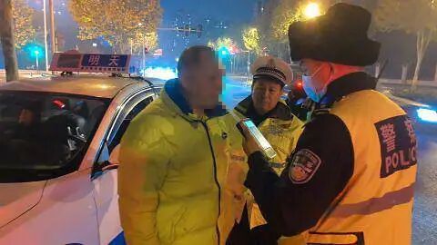 老司机犯 “新错误” 酒后驾驶营运车被查