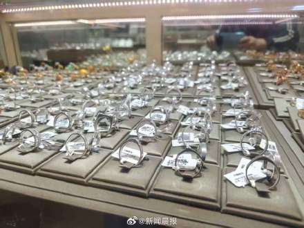 铂金首饰损耗大于黄金