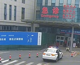 “我的孩子没反应了……”海宁街头，一位妈妈焦急求助！