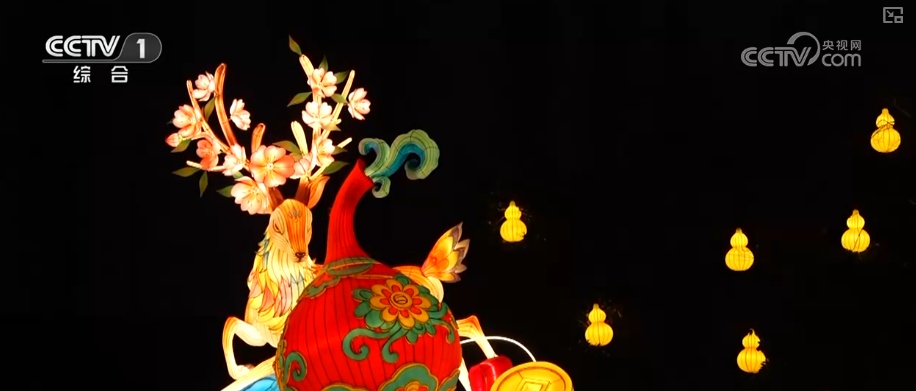 从节日氛围到舌尖美味 假日经济红红火火让消费活力持续迸发