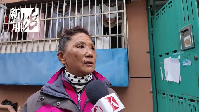 日日惊恐！上海夫妻持斧逐户砍砸邻居家门！居民：多年噩梦...