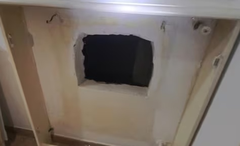 藏身密室 意大利一在逃黑手党头目落网