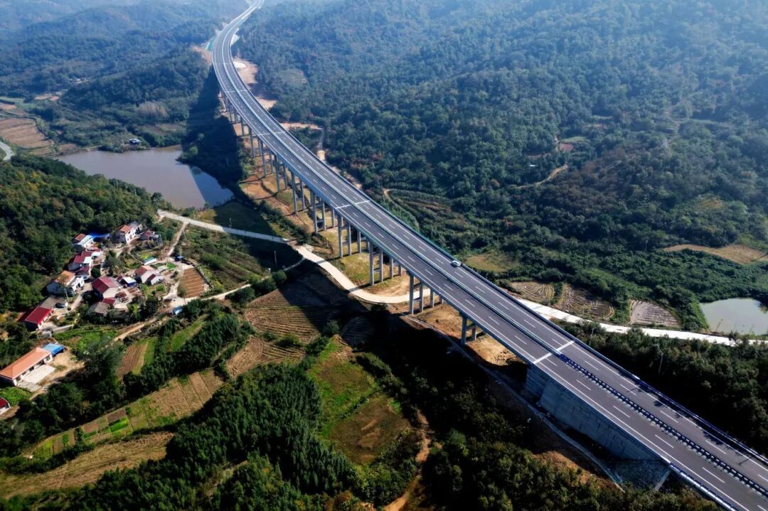 50分钟直达！随信高速今日通车