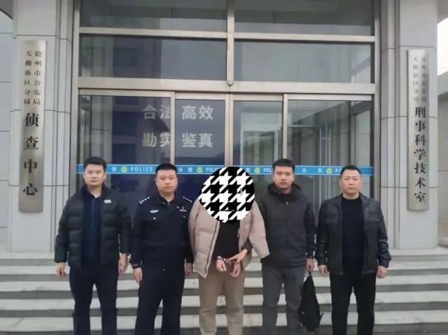 手机店来了“大客户”，店员却报警了，这是咋回事？