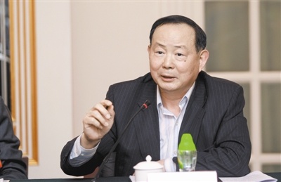 中国人寿保险（集团）公司原党委书记、总裁杨超被开除党籍